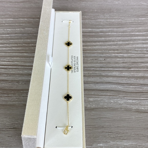 Rachel Zoe Jewelry - Rachel Zoe New With Box Clover Bracelet 14k Plated Gold Black/Gold